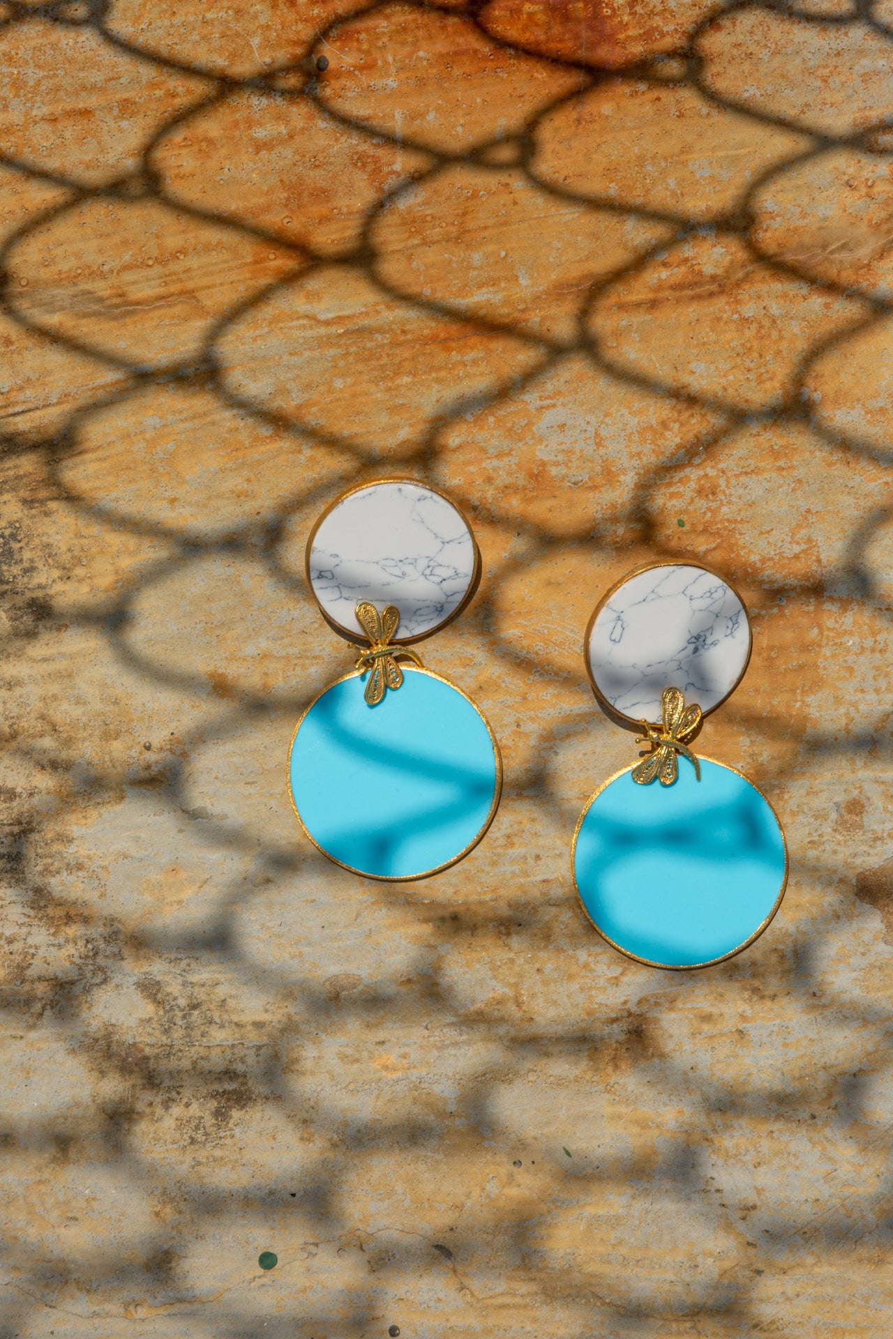 SIMONE in white Howlite and Turquoise - zinazzurra