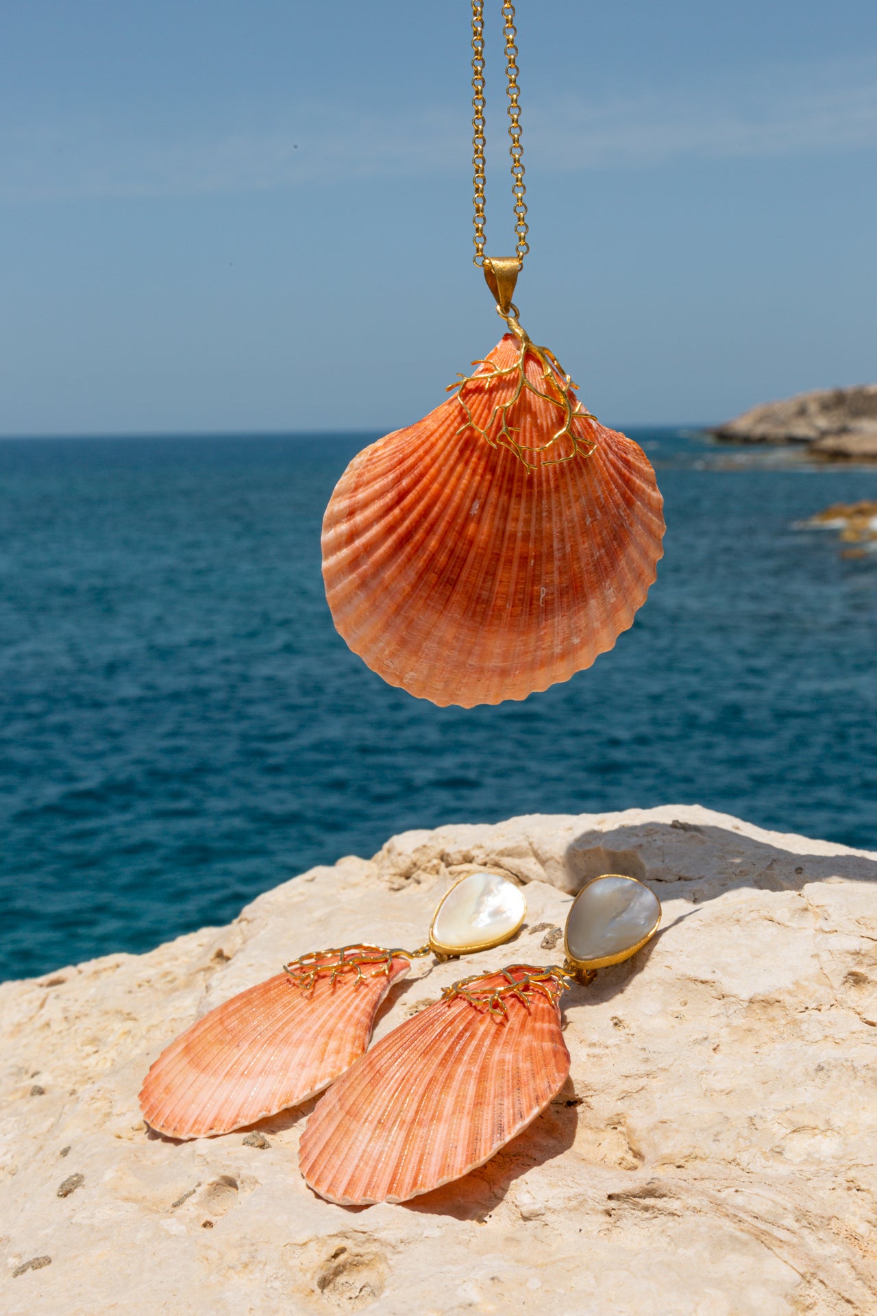 ST TROPEZ in seashell and Mother of Pearls - zinazzurra