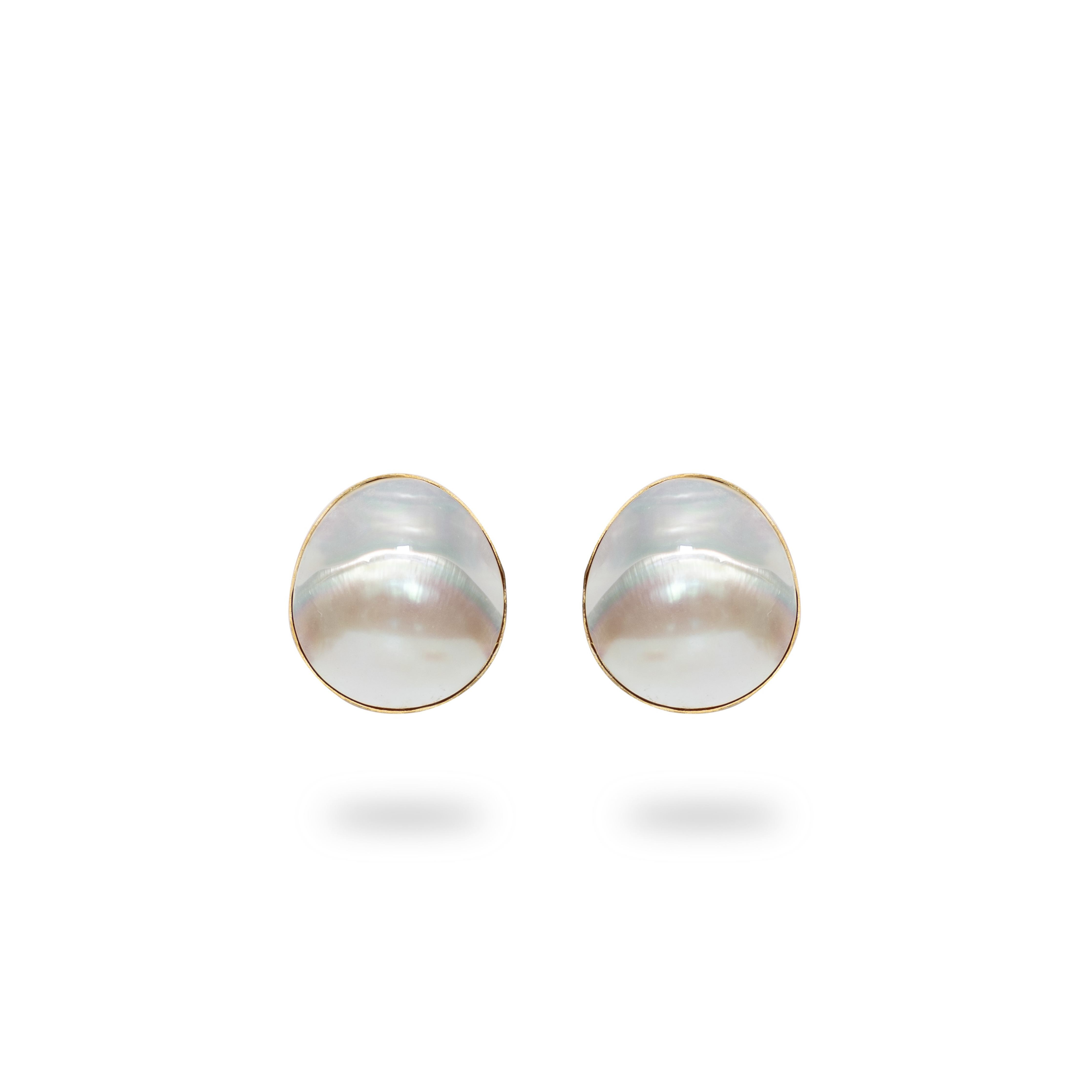 MAUREA studs in Mother of Pearls - zinazzurra